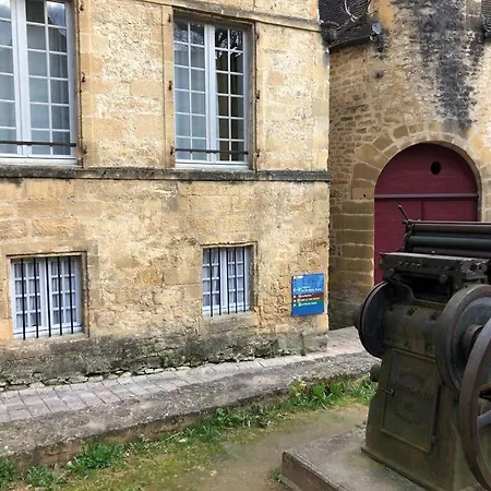 La Maison Valentin Au Coeur De La Cite Medievale