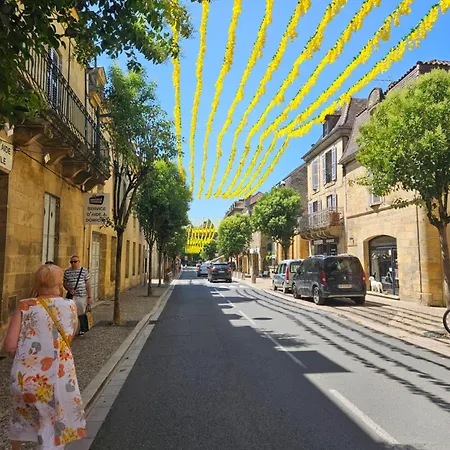 아파트 La Maison Valentin Au Coeur De La Cite Medievale