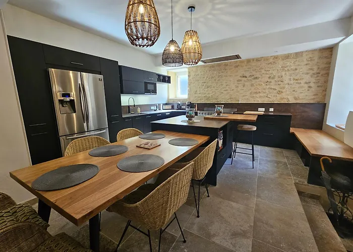 Appartement La Maison Valentin Au Coeur De La Cite Medievale